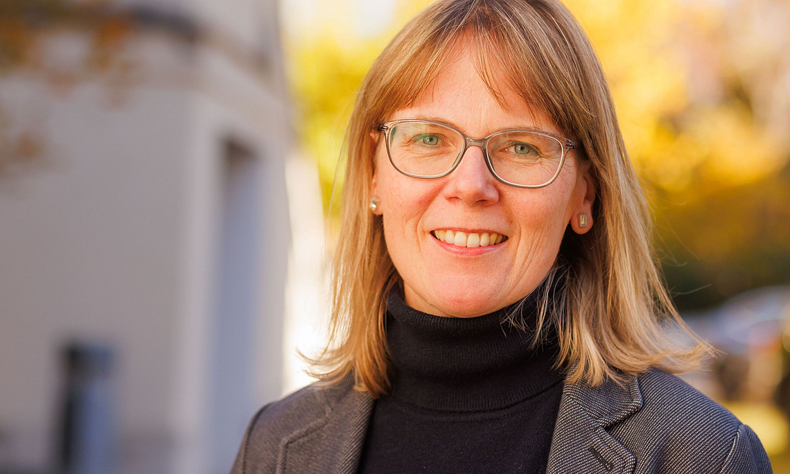 Portrait von Martina Bär