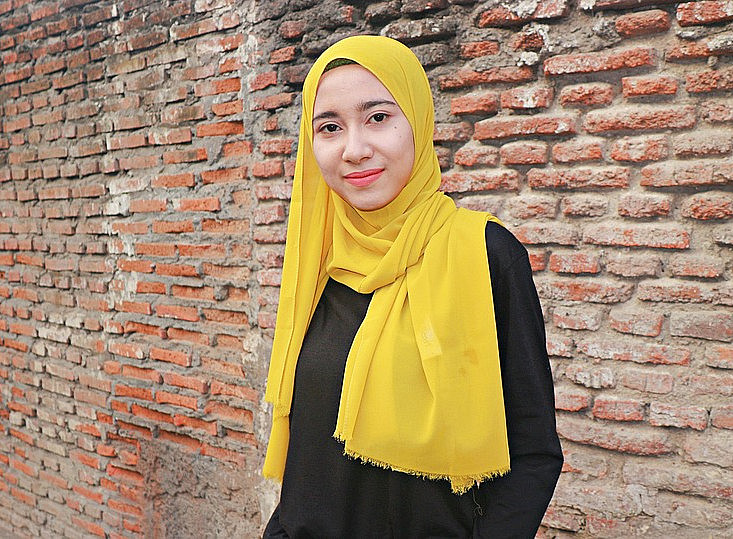 Mädchen mit Kopftuch ©Endho