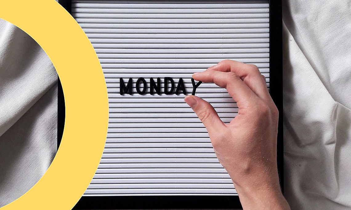 "Monday" von Hand gesetzt. Foto: Nadazha Djlgilewa – pixabay.com