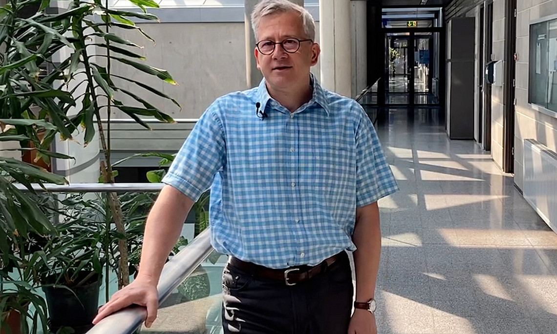 Jörn Kleinert, Professor am Institut für Volkswirtschaftslehre, analysiert die aktuellen Maßnahmen der Regierung. 