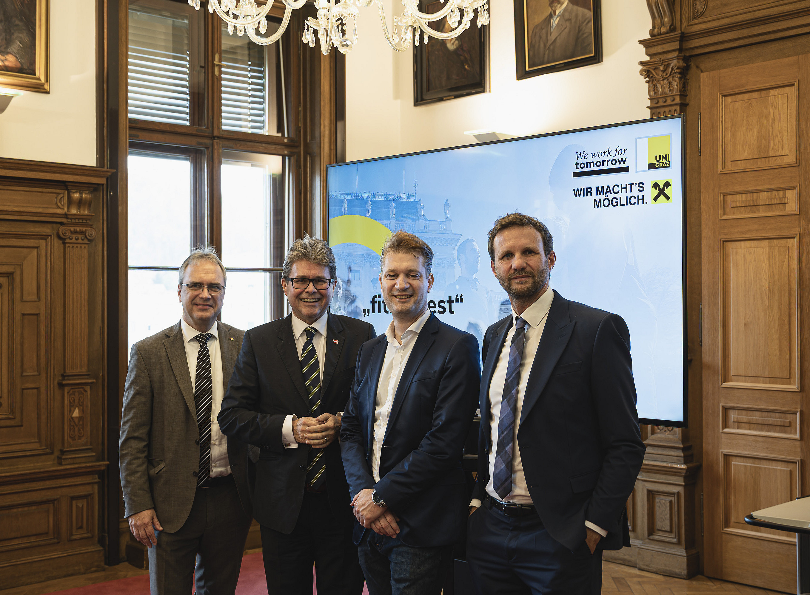 Auf dem Bild zu sehen: v.l.n.r. Rektor Riedler; Minister Polaschek; Dekan Schneider; Mag. Roland Roitner (RLB-Steiermark) ©Uni Graz/Vilgut