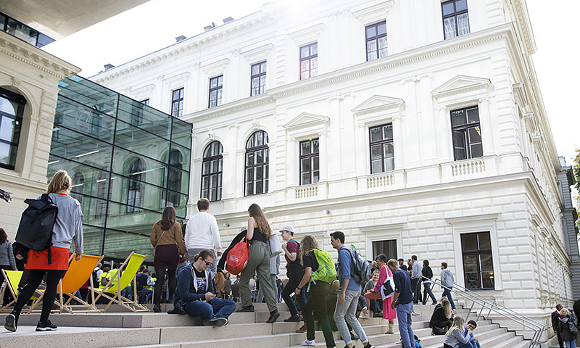 Ein Fest für alle ist die Eröffnung der neuen Bibliothek der Universität Graz. Alle Fotos: Uni Graz/Kanizaj. 