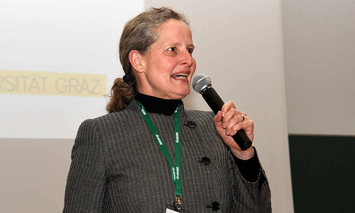 Mehr Praxis für die Schule: Michaela Stock eröffnete heute den 11. österreichischen Kongress für Wirtschaftspädagogik. Fotos: Uni Graz/Eklaude