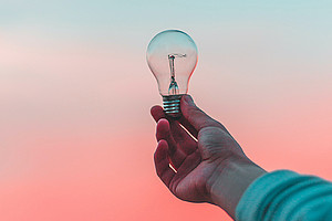 Die Universität Graz unterstützt Studierende auf ihrem Weg in die Selbstständigkeit mit mehreren Vernetzungsformaten, Gründungsberatung und Vorträgen von erfolgreichen Start-Up CEOs. Die nächsten Termine: Stammtisch am 11.11. und Deep Dive am 25.11. Die Universität Graz unterstützt Studierende auf ihrem Weg in die Selbstständigkeit mit mehreren Vernetzungsformaten, Gründungsberatung und Vorträgen von erfolgreichen Start-Up CEOs. Die nächsten Termine: Stammtisch am 11.11. und Deep Dive am 25.11. Foto: unsplash.com