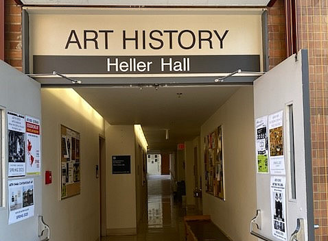 Eingang Heller Hall, University of Minnesota ©Katrin Nahidi, Universität Graz