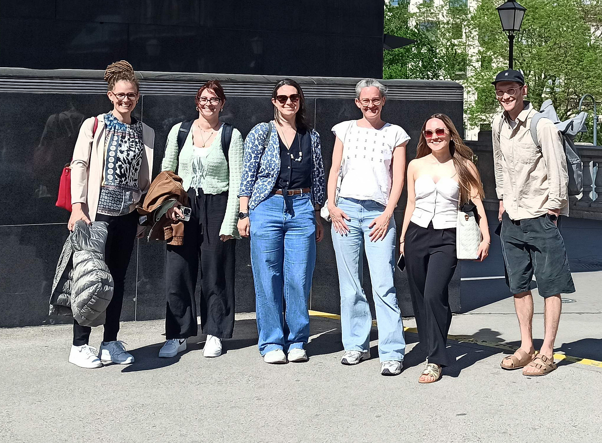 Einige Teilnehmer:innen der Seminarexkursion zur Albertina in Wien ©Maria Purkarthofer