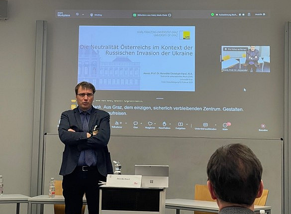 Prof. Harzl 