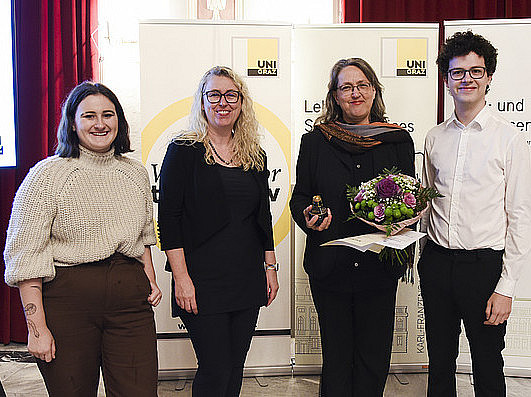 Anerkennungspreis für Barbara Reiter (2. von rechts) ©Uni Graz/Schweiger