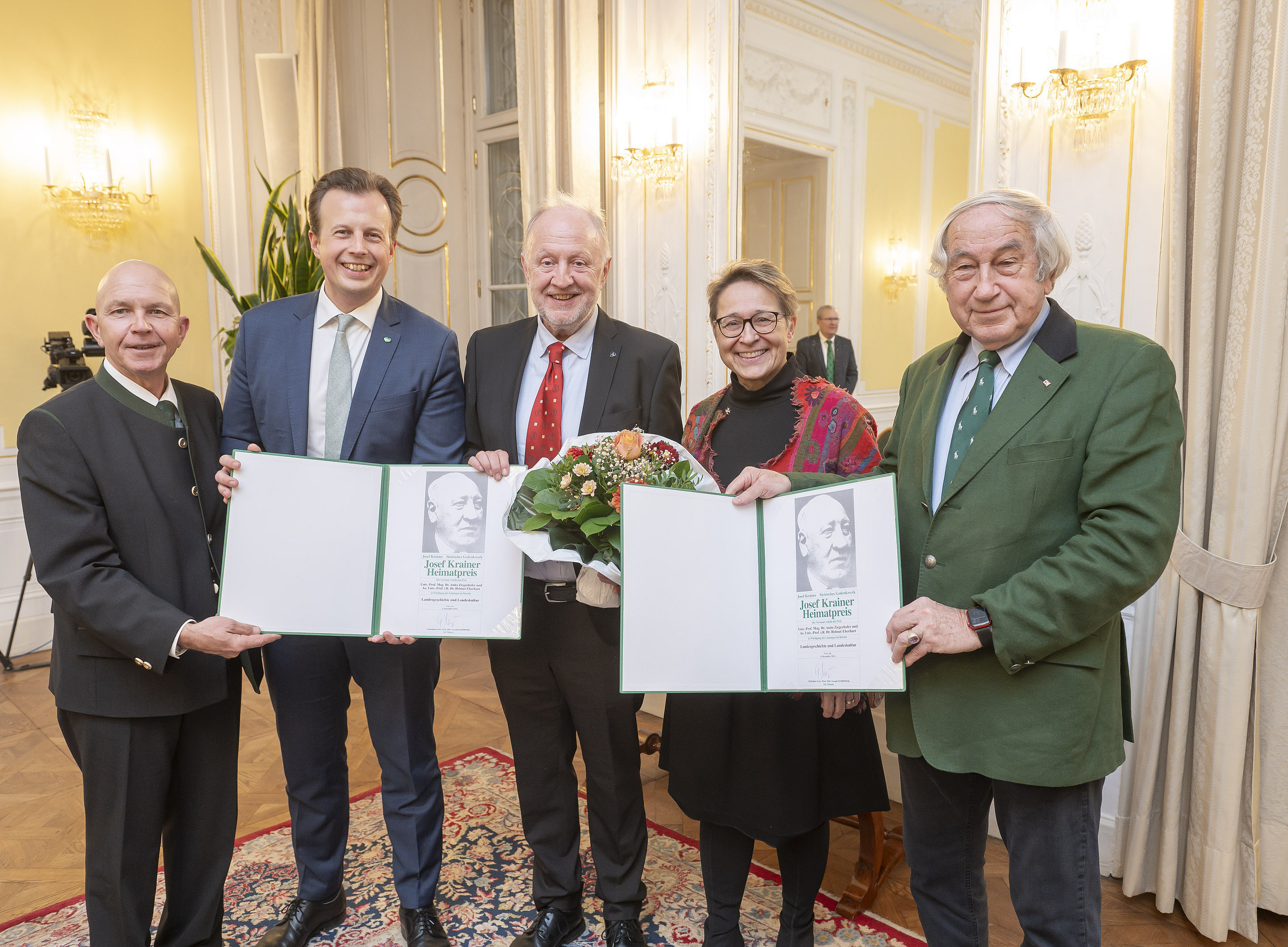 Josef Krainer-Heimatpreis: Michael Krainer, LR Karlheinz Kornhäusl, Helmut Eberhart, Anita Ziegerhofer und Gerald Schöpfer (v.l.) ©Foto Fischer