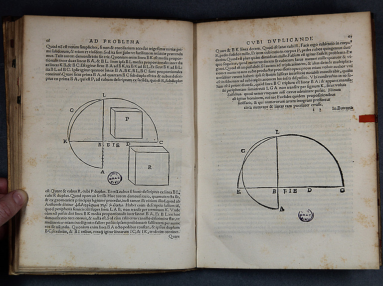 Opera geometrica und carré géométrique