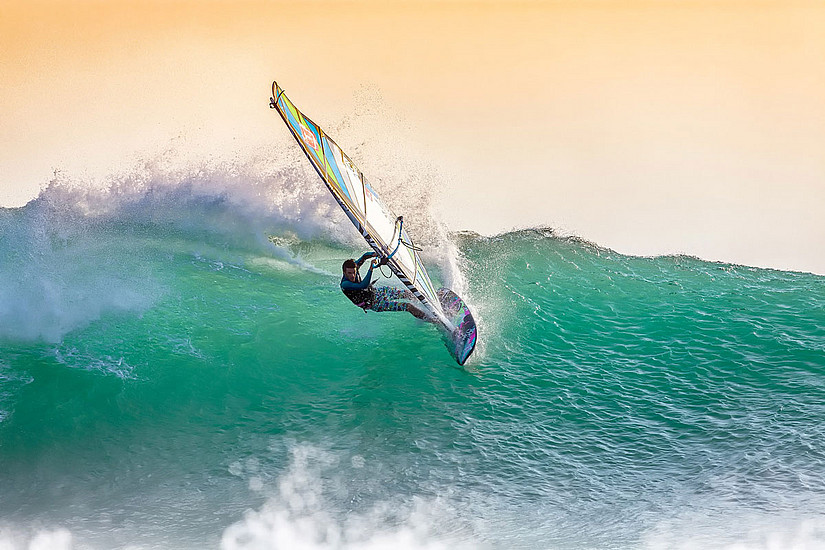 Auch Windsurfen kann im Sommersemester als USI-Kurs gebucht werden. Foto: Pixabay.com