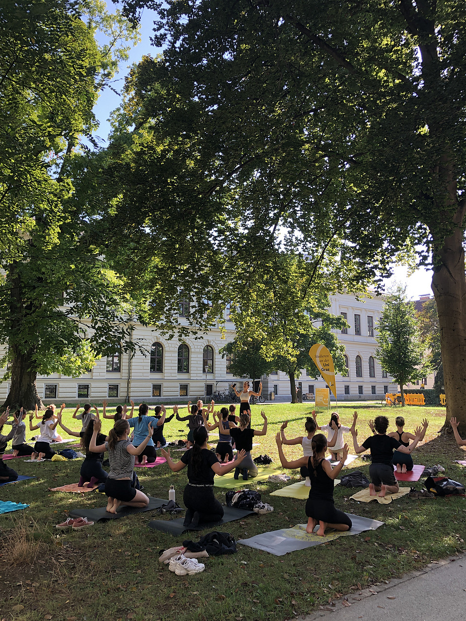 Yoga am Campus