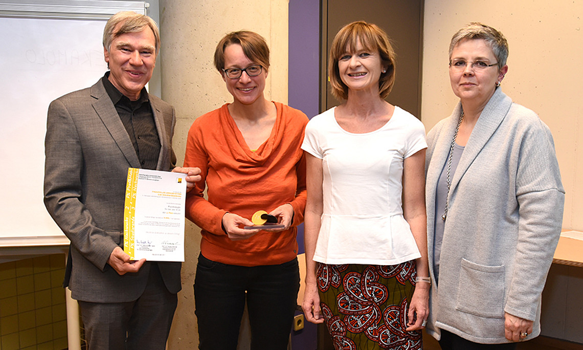 NAWI-Vizedekan Karl Lohner, Institutsleiterin Katja Corcoran, AKGL-Vorsitzende Maria Elisabeth Aigner und Vizerektorin Renate Dworczak (v.l.)