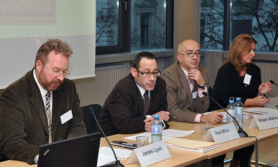 Das erste Podium (v.l.): James Lyon (Uni Graz), Paul Miller (McDaniel College, Westminster, Maryland/USA), Bojan Aleksov (UCL - School of Slavonic and East European Studies, UK) und Armina Galijaš (Uni Graz). Fotos: Uni Graz/Pichler