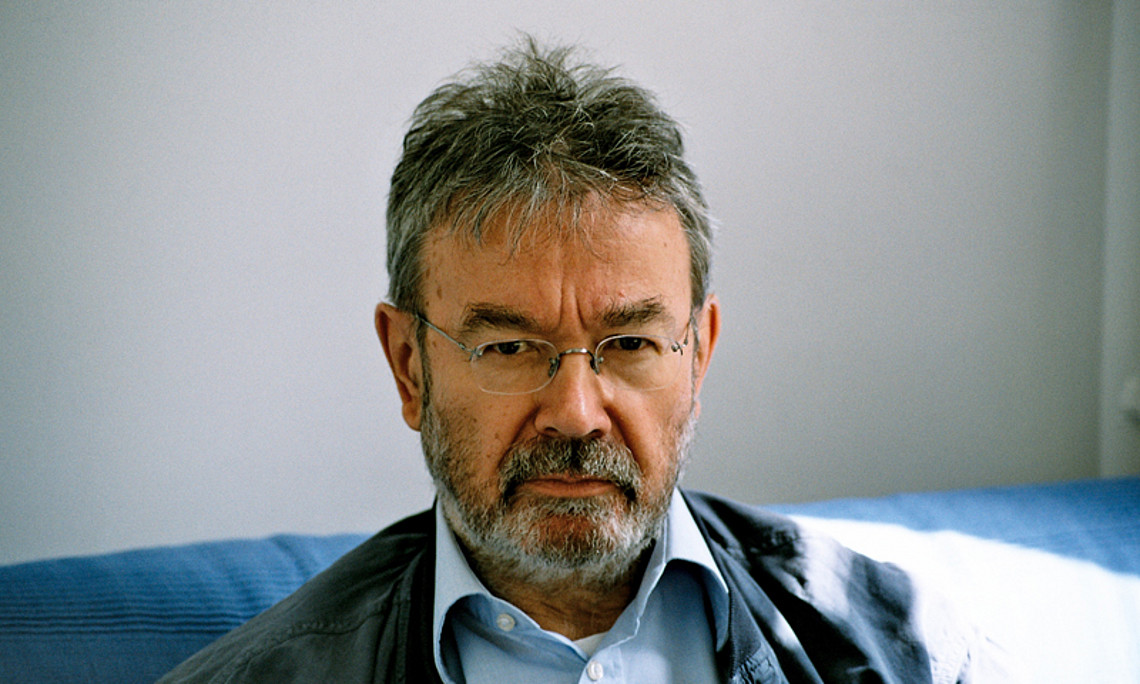Der als Meister der Reportage gefeierte Schriftsteller Martin Pollack lehrt im Winteresemester 2014/2015 an der Uni Graz. Foto: Katarzyna Dzidt/Paul Zsolnay Verlag.