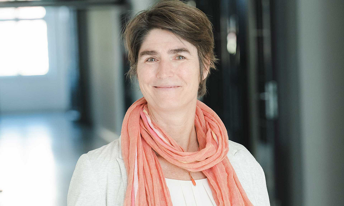 Mireille van Poppel, Vizerektorin für Internationalisierung und Gleichstellung, will Mehrsprachigkeit am Campus stärken. Foto: Uni Graz/Tzivanopoulos