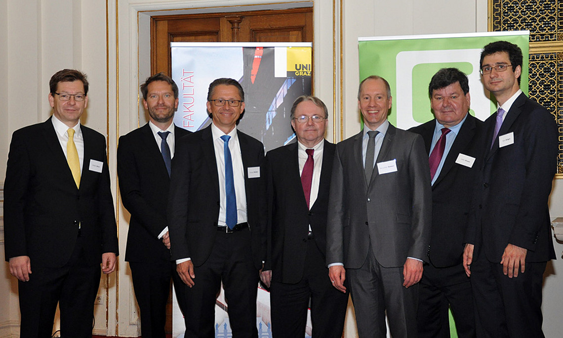 Widmen sich dem Energierecht aus mehreren Blickwinkeln: Stefan Storr, Johannes Pratl und Roland Wolfart (Energie Steiermark), Peter Franke (deutsche Bundesnetzagentur), Benedikt Ennser (BMWFW), Josef Kranz (Energie Steiermark) und Karl Stöger