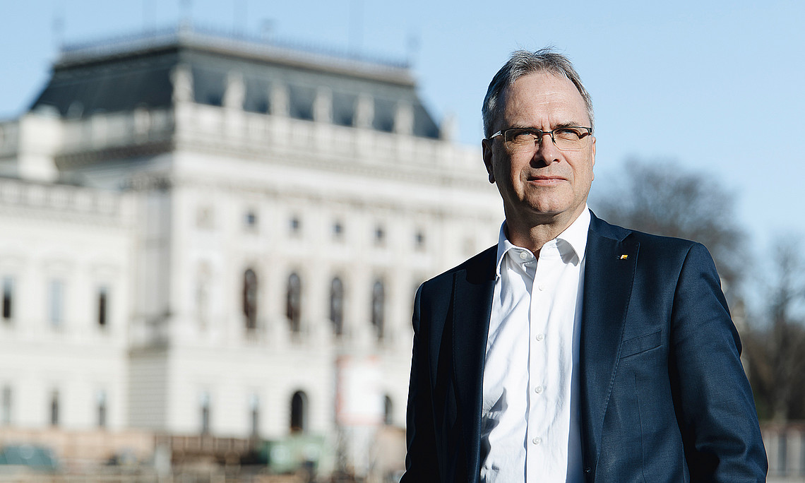 Rektor Peter Riedler