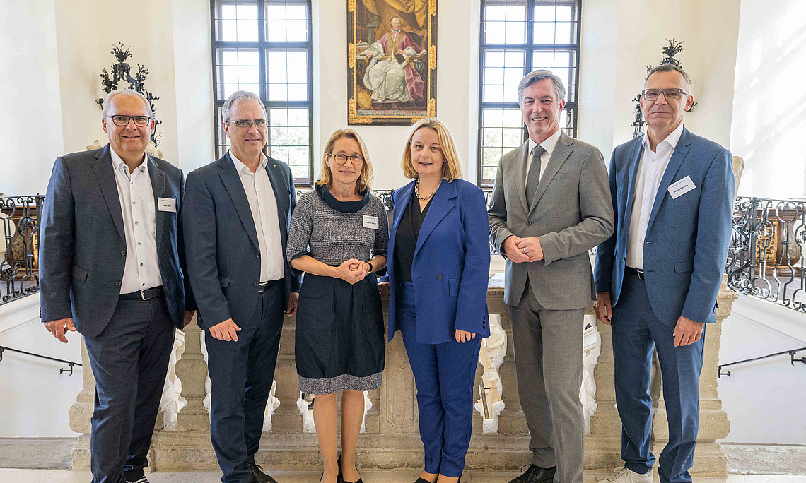 v.l.n.r. Klaus Poier, Peter Riedler, Viktoria Weber, Brigitte Hütter, Elmar Pichl und Attila Pausits. 