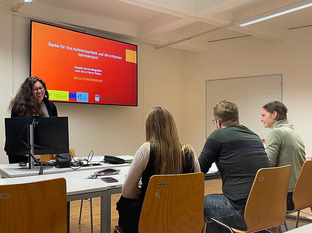 laudia García-Minguillán Torres während ihres Vortrags 