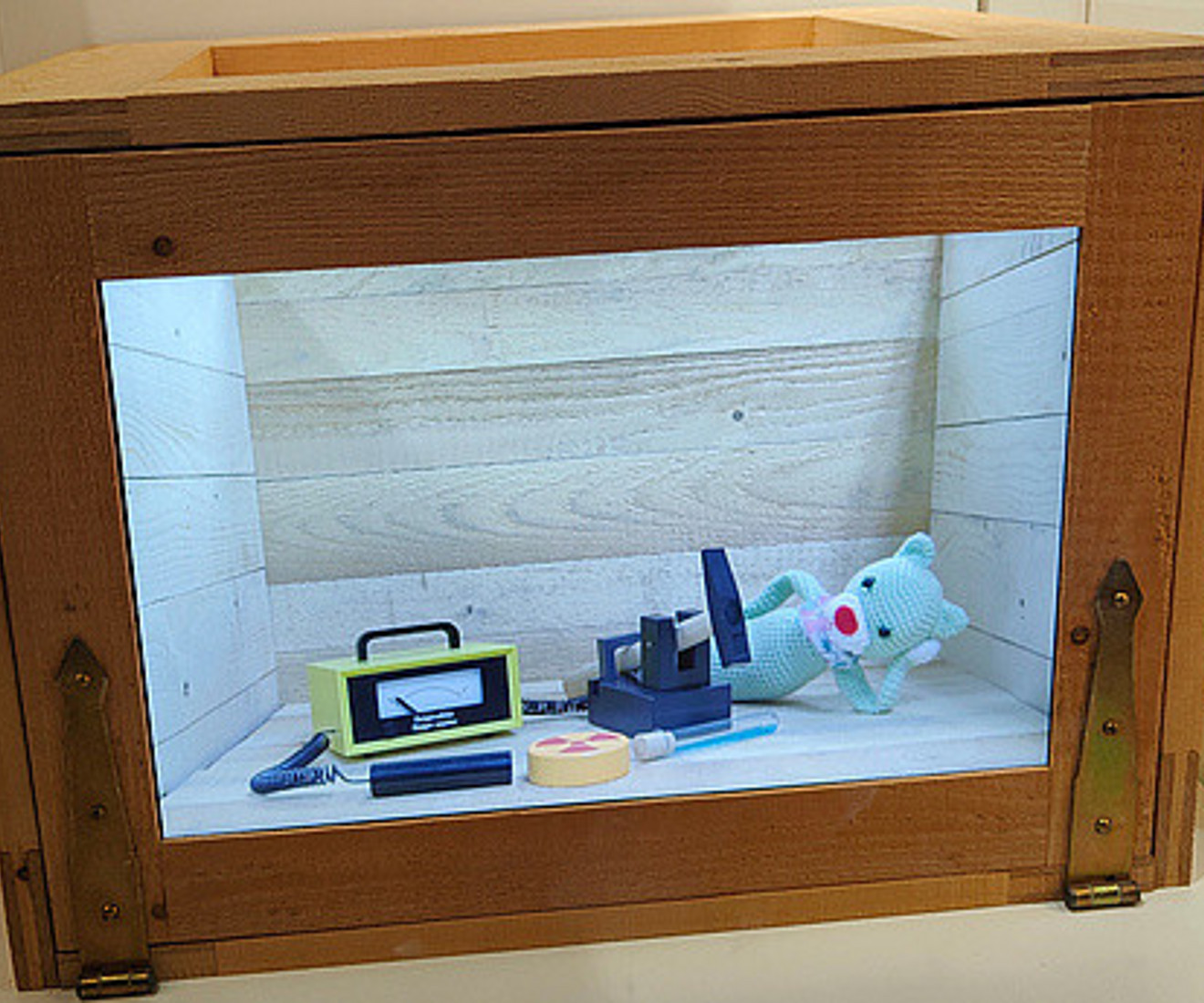 Exponat zu Schrödingers Katze in der Dauerausstellung Atomphysik im Deutschen Museum in München. Bildquelle: Schoklitsch - TU Graz