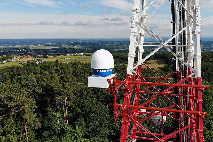 Das Wetterradar für das WegenerNet wurde am ORF-Sendemast auf dem Stradnerkogel  installiert. Es dient der Beobachtung von Regen, Hagel und Windturbulenzen bei Niederschlagsereignissen. Foto: Uni Graz/Robert Galovic