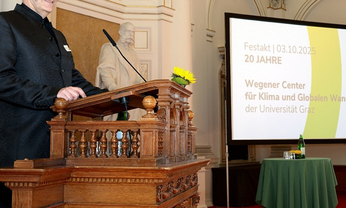 Karl Steininger in der Aula