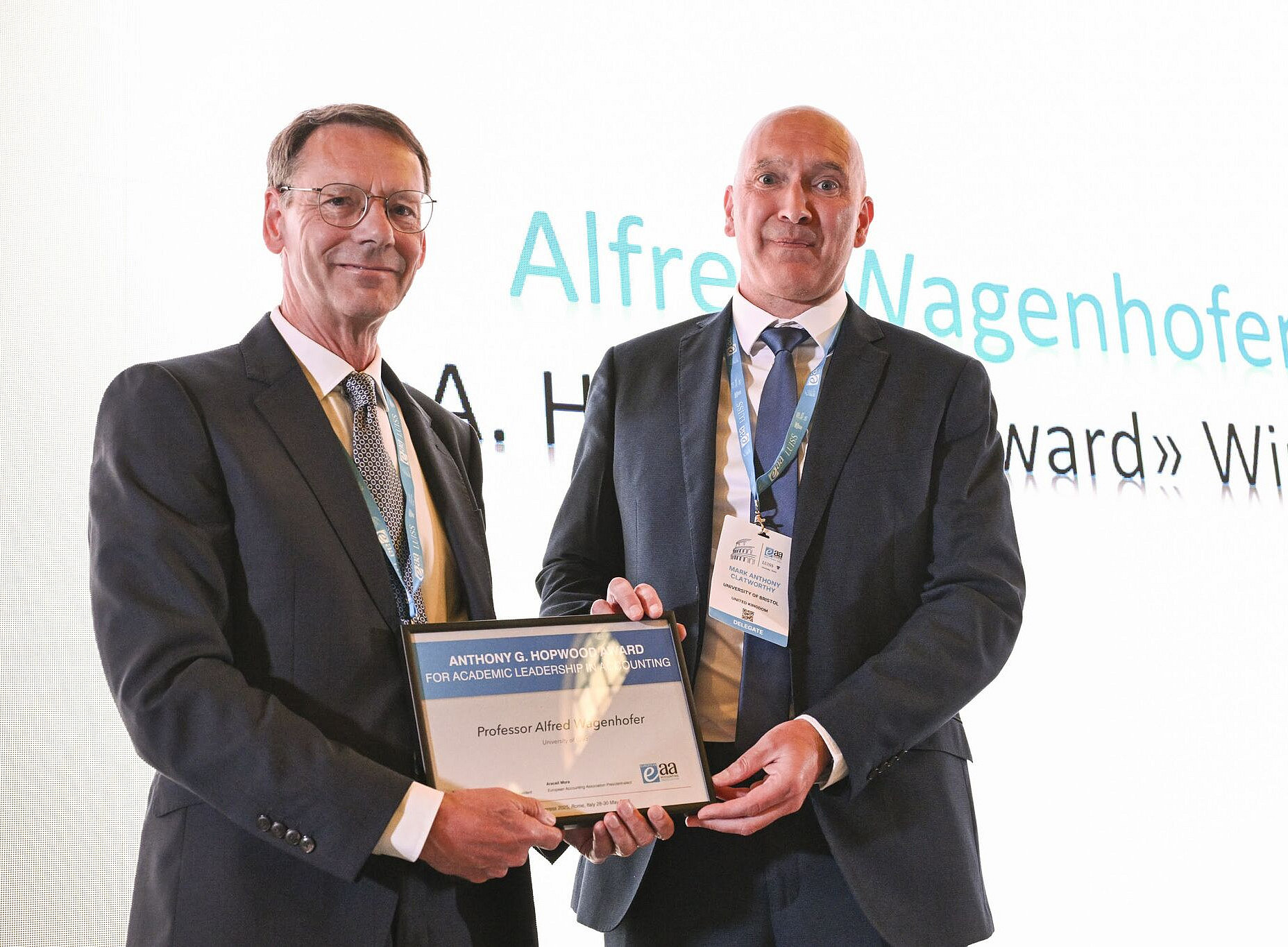 Anthony G. Hopwood Award for Academic Leadership an Prof. Alfred Wagenhofer 