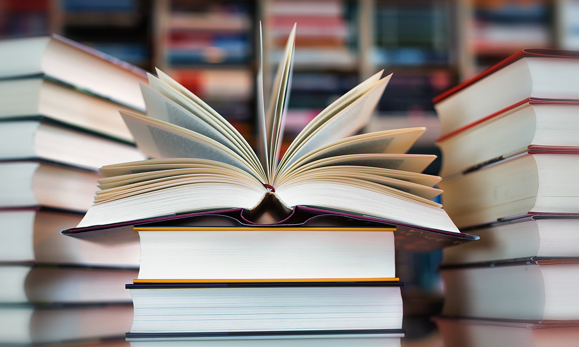 Bücher Stapel