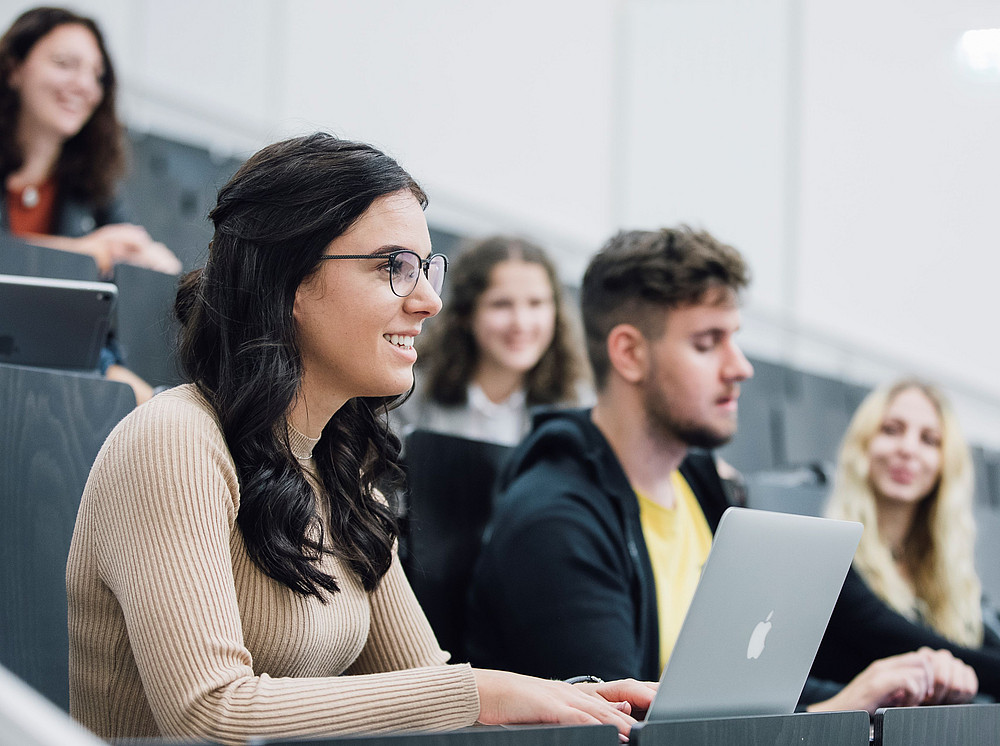 A group of students in the lecture hall ©Kanizaj/Universität Graz