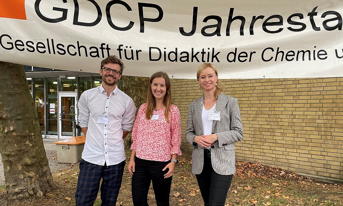 Markus Obczovsky, Melanie Renner und Claudia Haagen-Schützenhöfer (v.l.n.r) in Hamburg