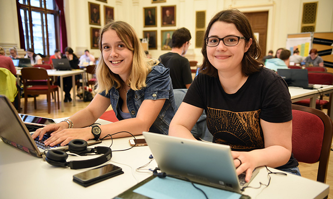 Mehr als 100 Studierende holten sich Tipps fürs wissenschaftliche Schreiben. Fotos: Uni Graz/Schweiger 