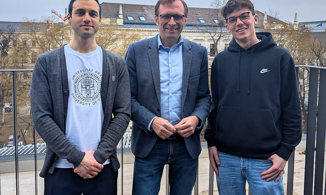 Start-up: Stefano Polese und Davide Bicogo mit Bernhard Weber (Mitte)