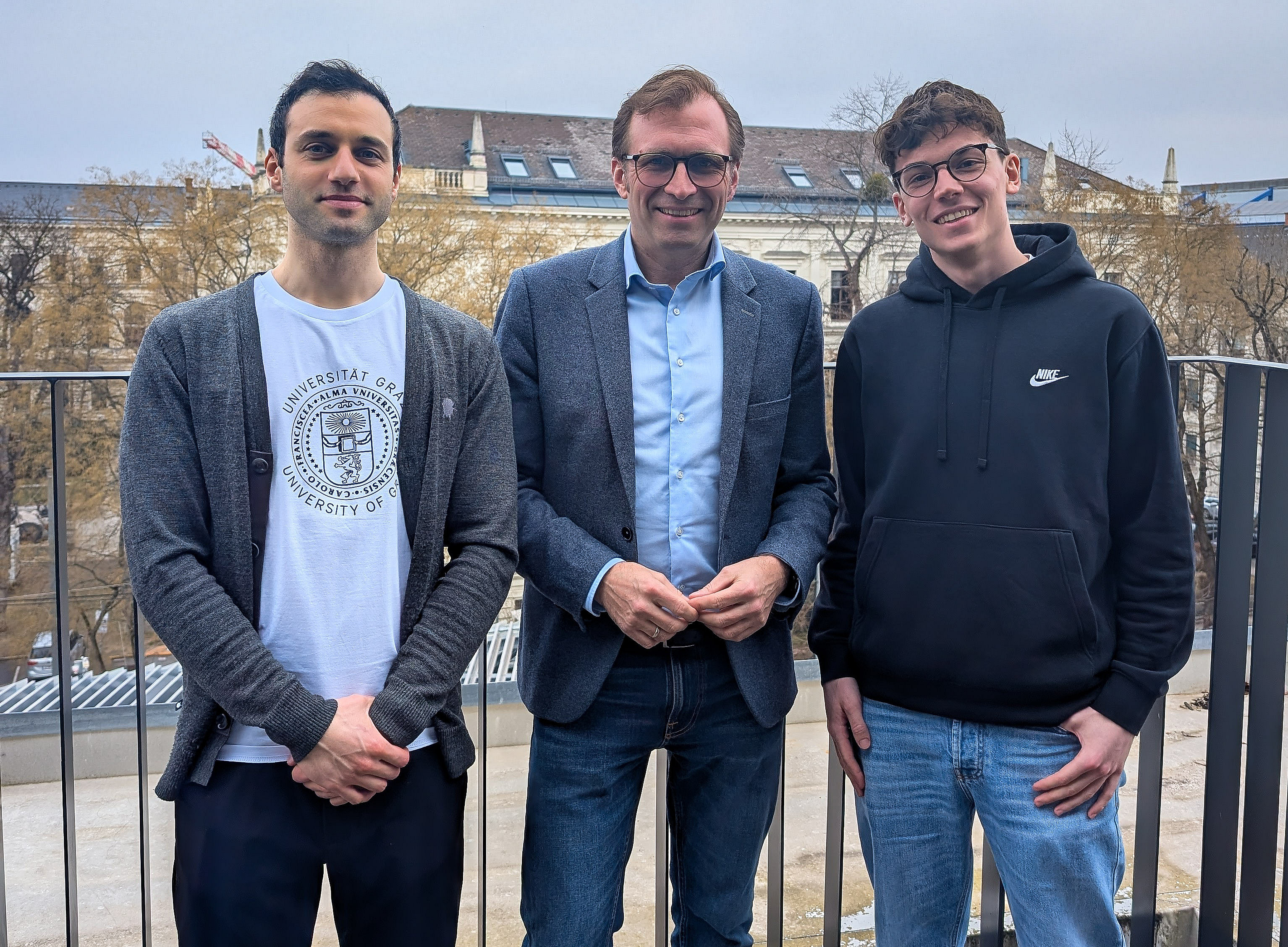 Start-up: Stefano Polese und Davide Bicogo mit Bernhard Weber (Mitte) ©Teresa_Guggenberger