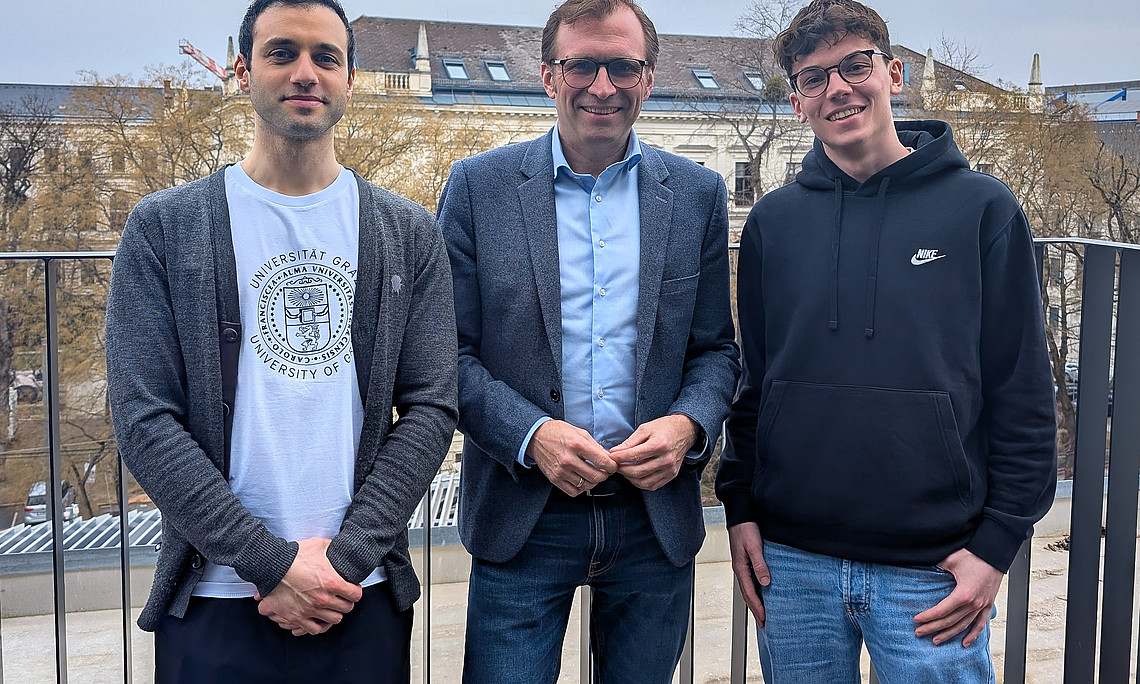 Start-up: Stefano Polese und Davide Bicogo mit Bernhard Weber (Mitte)