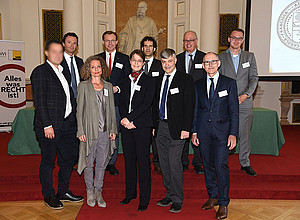 Umweltrechtsforum 2019 (v.l.): Person, die auf eigenen Wunsch nicht genannt werden will, Johannes Zollner, Tina Ehrke-Rabel, Gottfried Kirchengast, Karen Pittel, Florens Flues, Karl Steininger, Richard Sturn, Gerhard Schnedl, Robin Damberger. Foto: Uni Graz/Pichler 