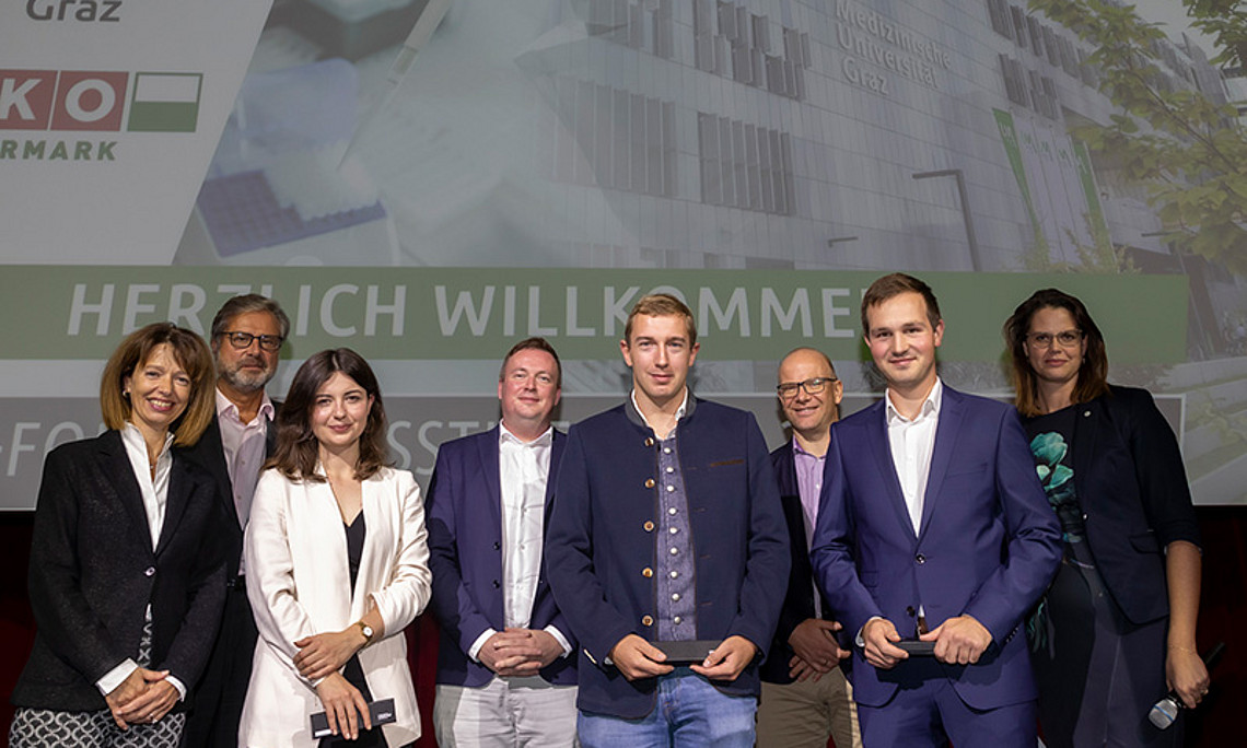 Barbara Haselsteiner-Zach (Forschungsmanagement und -service Uni Graz), Karl-Heinz Dernoscheg (WKO Steiermark), Marie-Luise Zirngast, Thomas Garber (Uni Graz), Christian Grübler, Stefan Thalmann (Uni Graz), Stefan Kernbichler und Sabine Vogl (Med Uni Graz), v.l.n.r. Foto:  Med Uni Graz/Lunghammer.