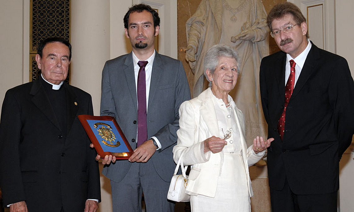 Clemente Martín Muñoz, Johann Koinegg, Helga Broschek, Vizerektor Peter Scherrer (v.l.)