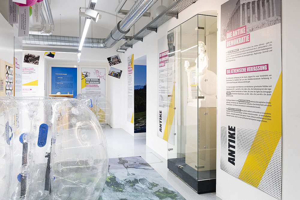 Ausstellung "Demokratie er-leben. Deine Stimme. Deine Wahl. Deine Zukunft…"" ©KANIZAJ photography