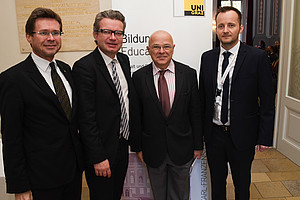 Eröffneten die erste ePrüfungs-Tagung an der Uni Graz: Martin Polaschek, Landesrat Christopher Drexler, REWI-Dekan Joseph Marko und Organisator Thomas Brandstätter. Fotos: Uni Graz/Tzivanopoulos