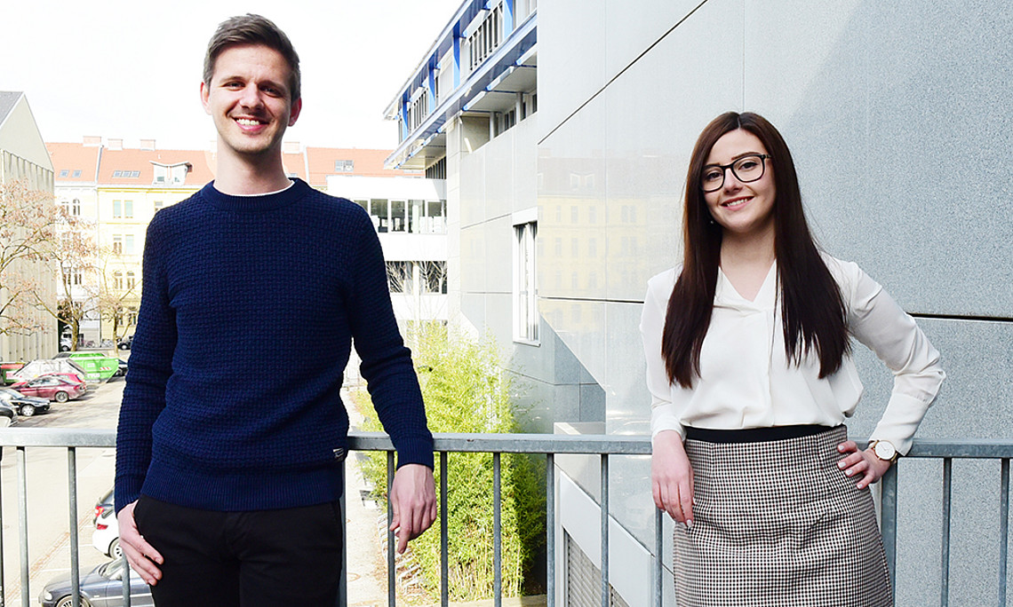 Denise Posch und Christian Kollau erforschen die arbeitsrechtlichen Auswirkungen von Whistleblowing. Foto: Uni Graz/Schweiger 