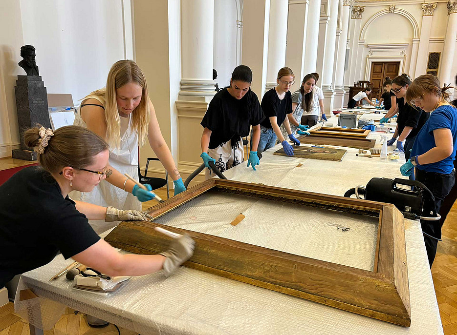 Arbeitsstraße in der Aula ©Uni Graz/Schweiger