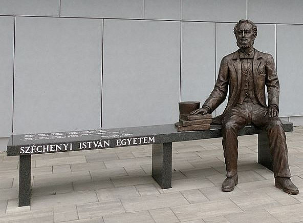 István Széchenyi by Ferenc Lebó (2019 bronze statue) in Győr Széchenyi István University Campus ©CC BY-SA 4.0