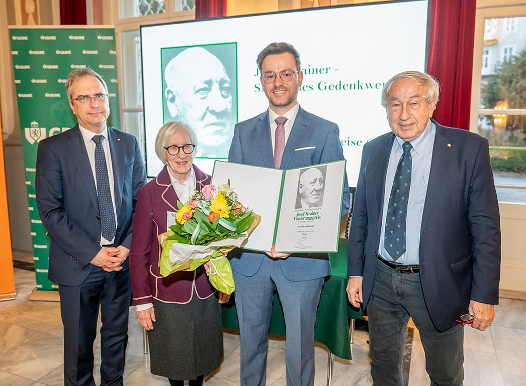 Stefan Purkhart vom Institut für Physik der Universität Graz wurde für seine Dissertation mit dem Josef-Krainer-Förderungspreis 2026 ausgezeichnet ©Steirisches Gedenkwerk/Fischer