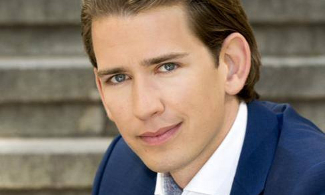 Außenminister Kurz ist zu Gast im ausgebuchten Politik Cafè. Foto: Kurz