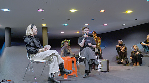 Home in Time ©Constantin Lederer