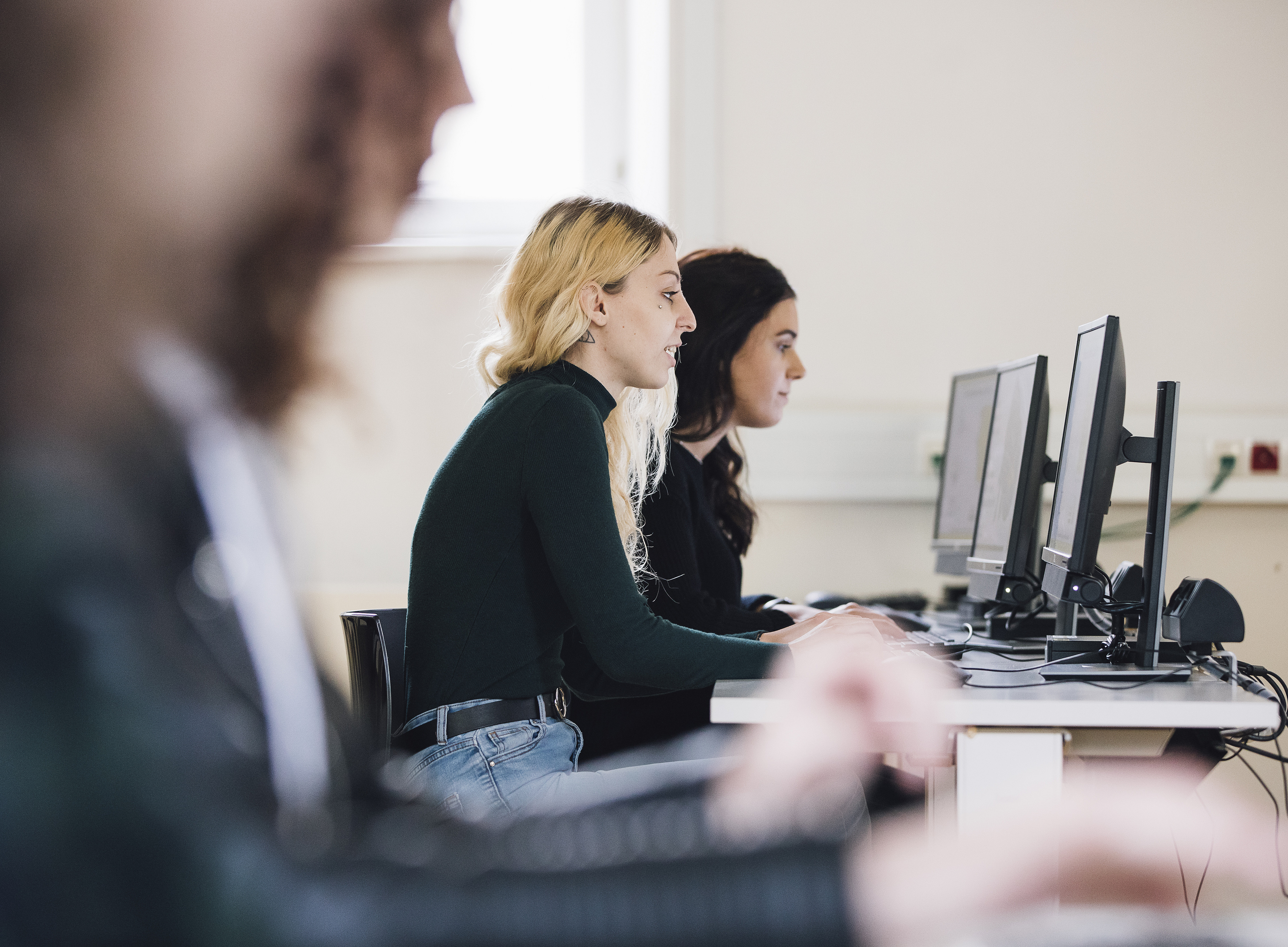 Studierende arbeiten ©Uni Graz/Kanizaj