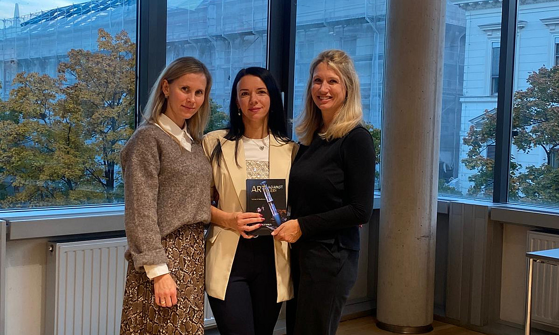 Project member Svitlana Andreichenko, Olha Volynska and project leader Lisa Heschl