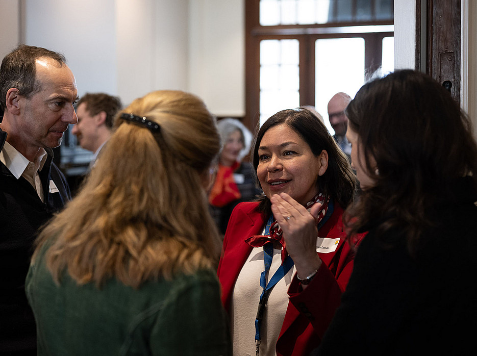 Networking ©© Simon Blackley 2026