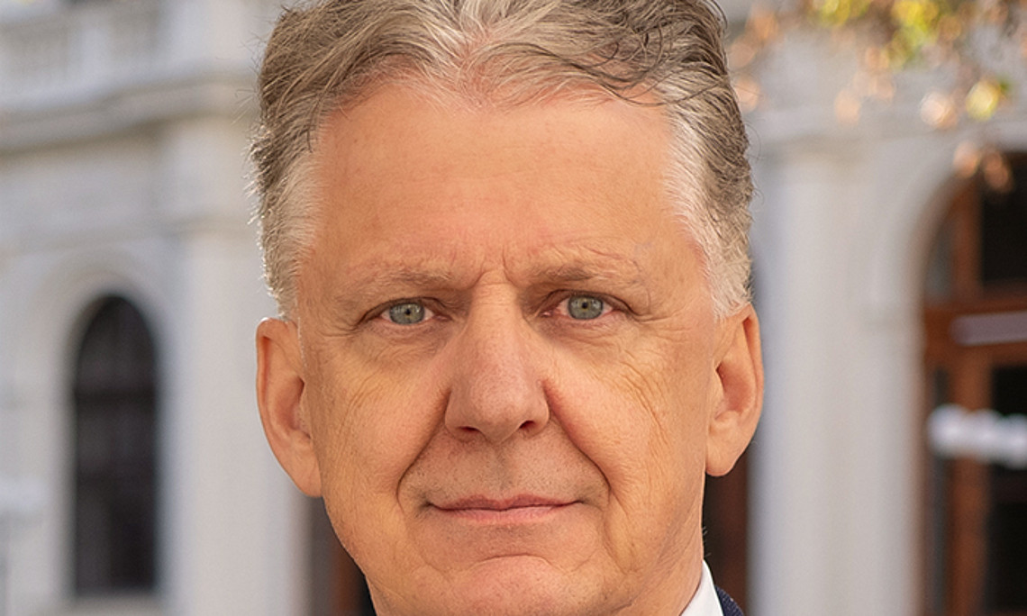 Prof. Reissner